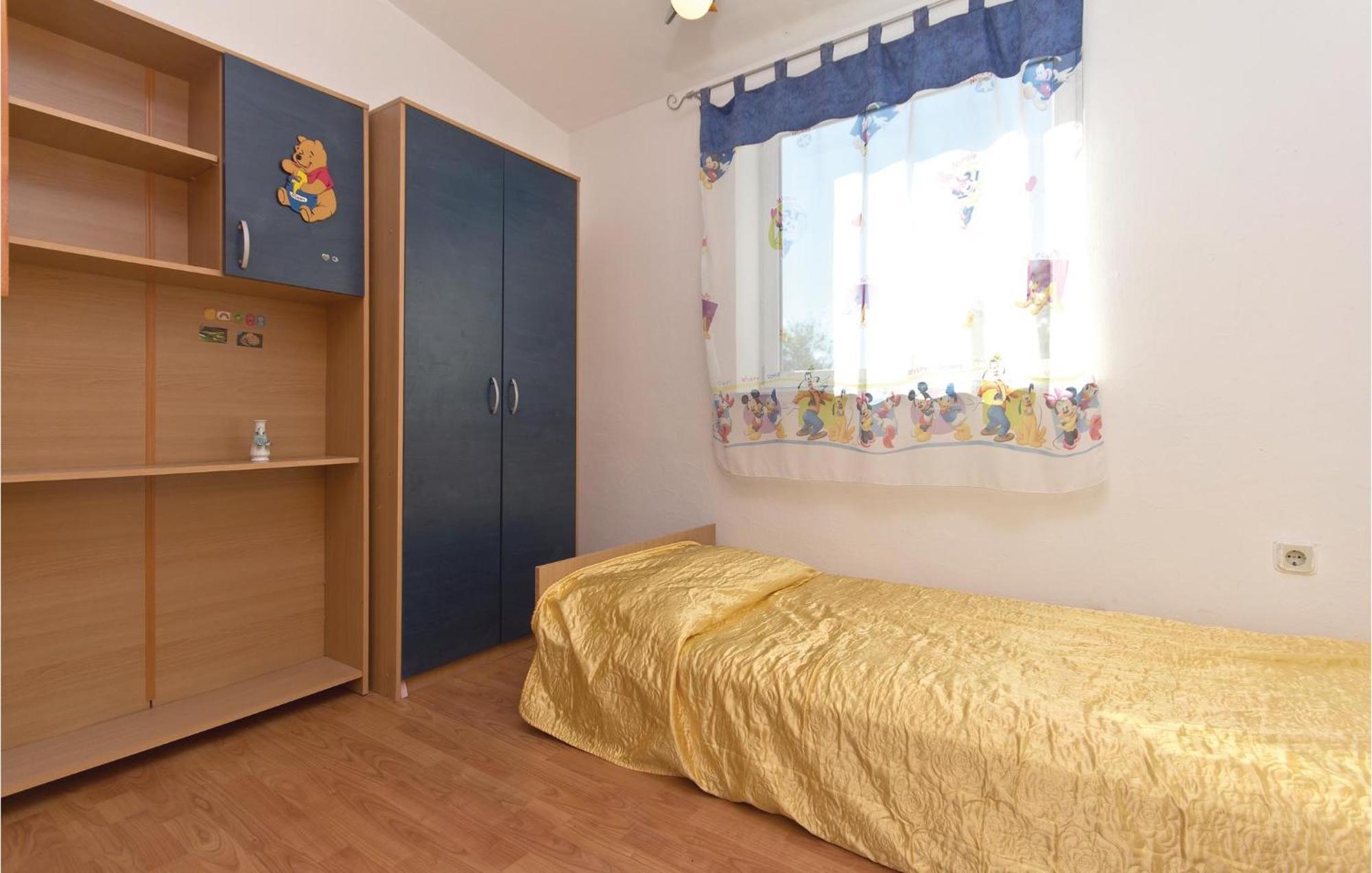 3 Bedroom Gorgeous Apartment In Marčana Exteriér fotografie